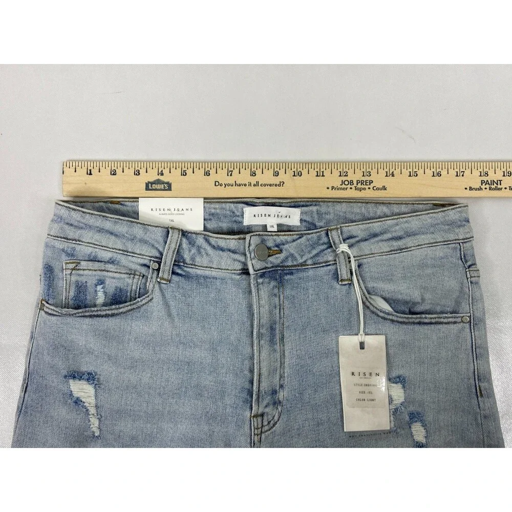 Risen Women 1XL Jeans Boyfriend Fit Straight Leg Distressed Light Wash NWT - Picture 14 of 16